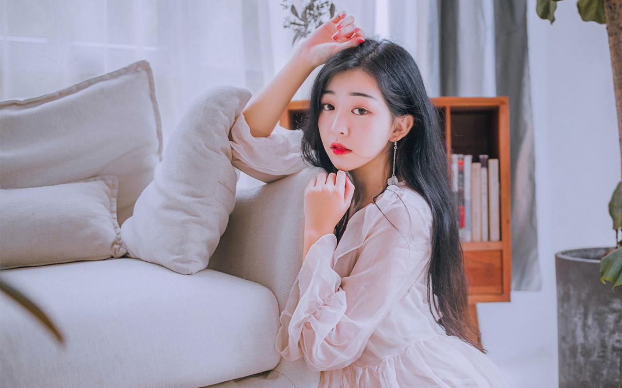 重庆一小镇现“刀片民宿”  最窄处仅56厘米